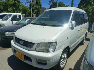 Toyota Noah 2003 White
