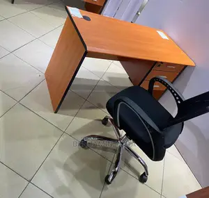 Meza Na Kiti Cha Office