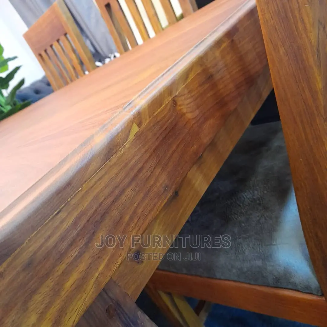 Dinning Table Ya MNINGA