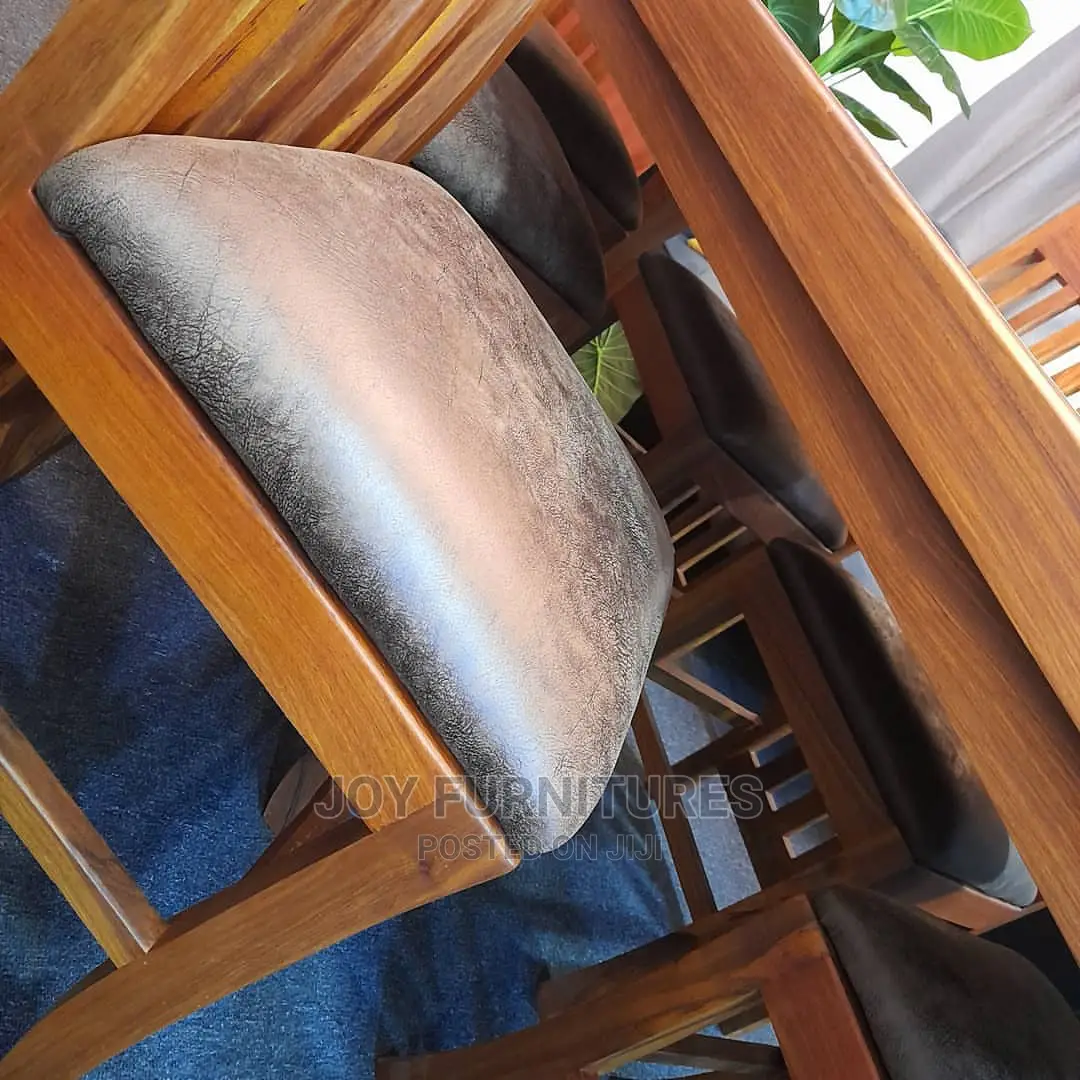 Dinning Table Ya MNINGA