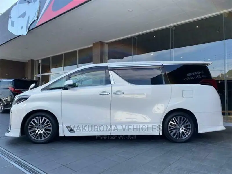 Toyota Alphard 2019 Pearl
