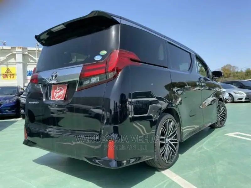 Toyota Alphard 2016 Black
