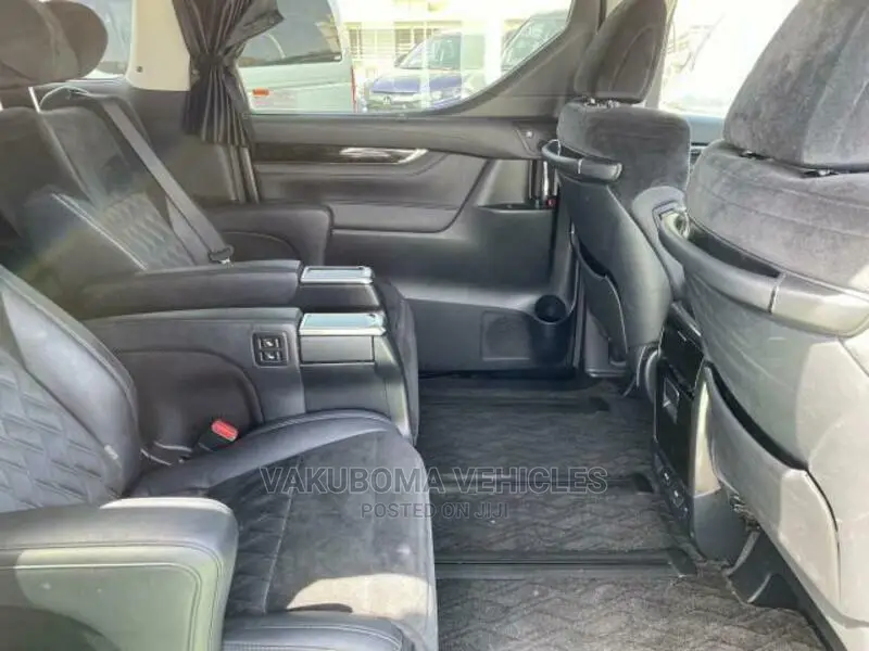 Toyota Alphard 2016 Black