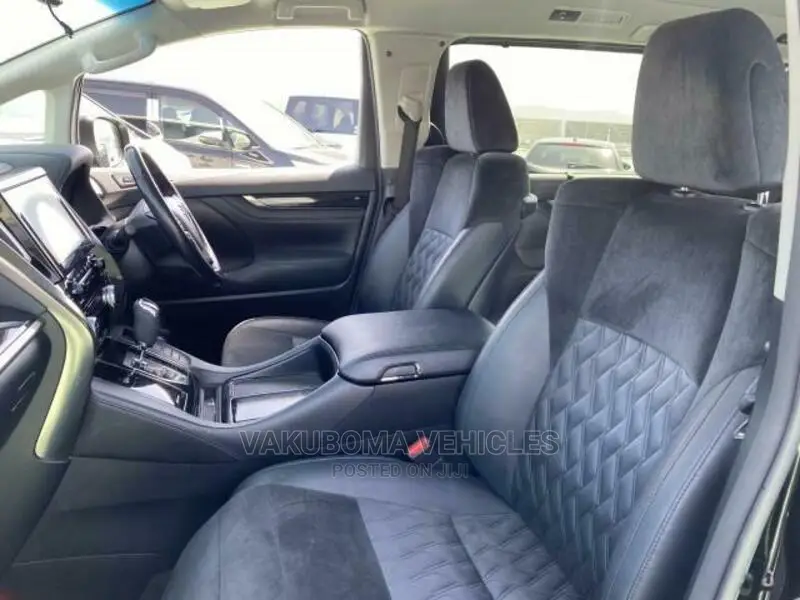Toyota Alphard 2016 Black