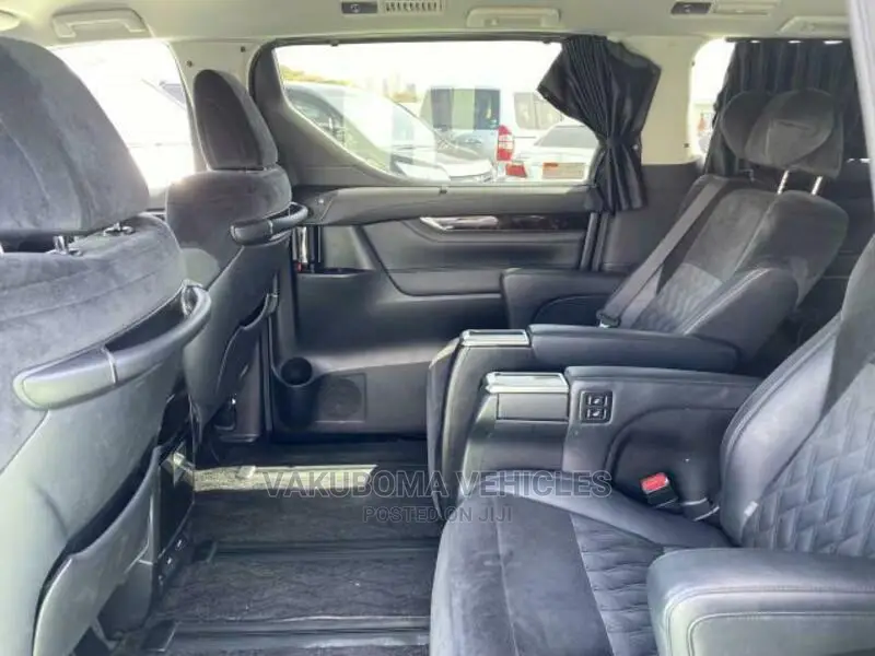 Toyota Alphard 2016 Black