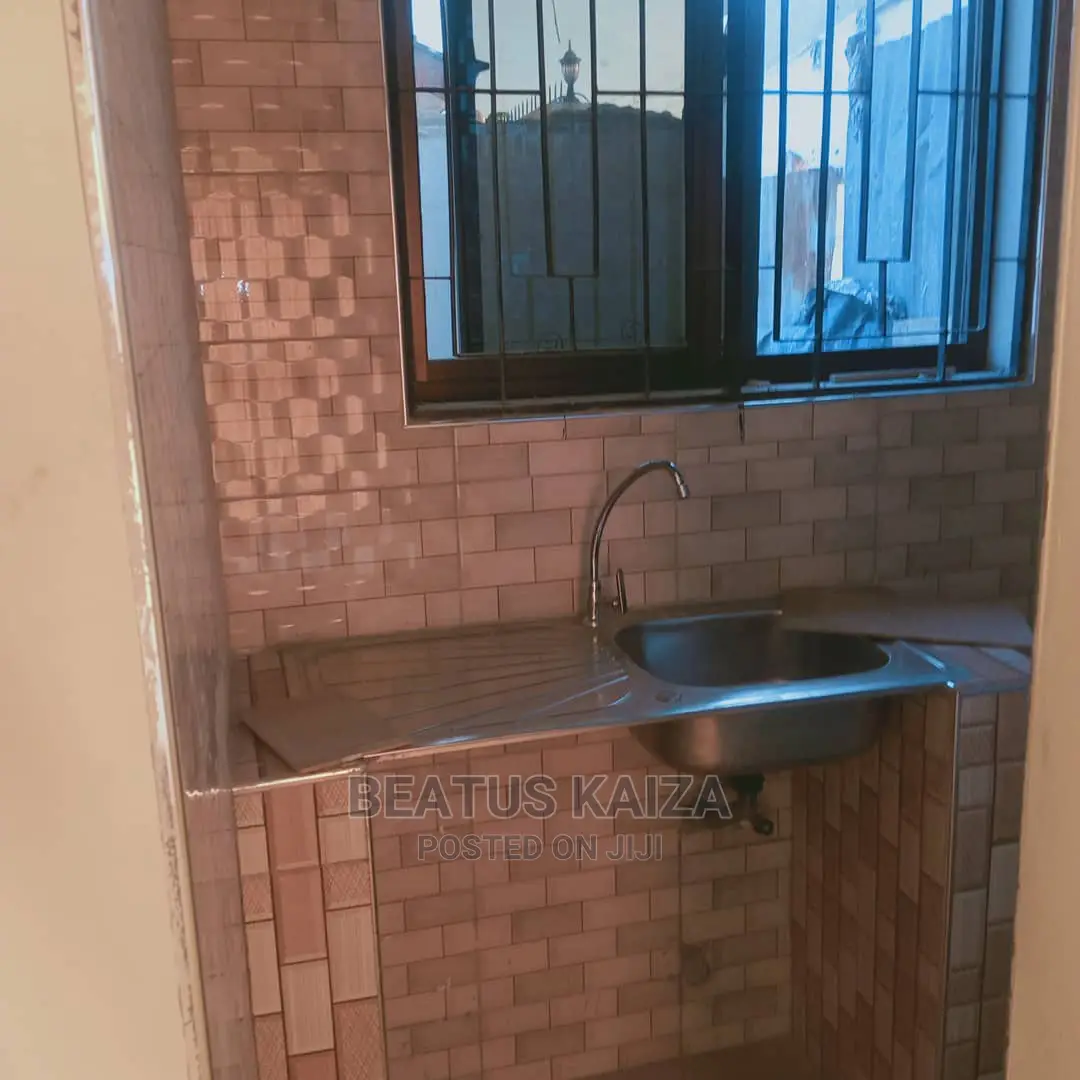 1bdrm Apartment in Kinondoni Kanisani for rent