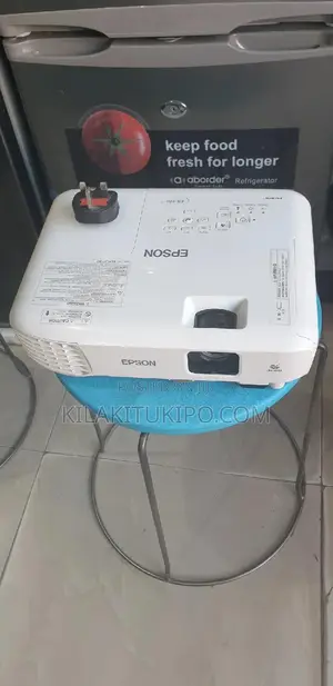 EPSON Projector Eb-Eo1