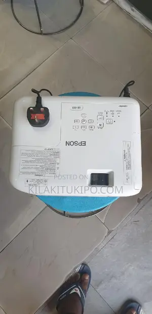 EPSON Projector Eb-Eo1