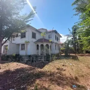 6bdrm Bungalow in Peter Slayo, Kigamboni for Sale