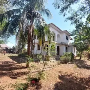 6bdrm Bungalow in Peter Slayo, Kigamboni for Sale