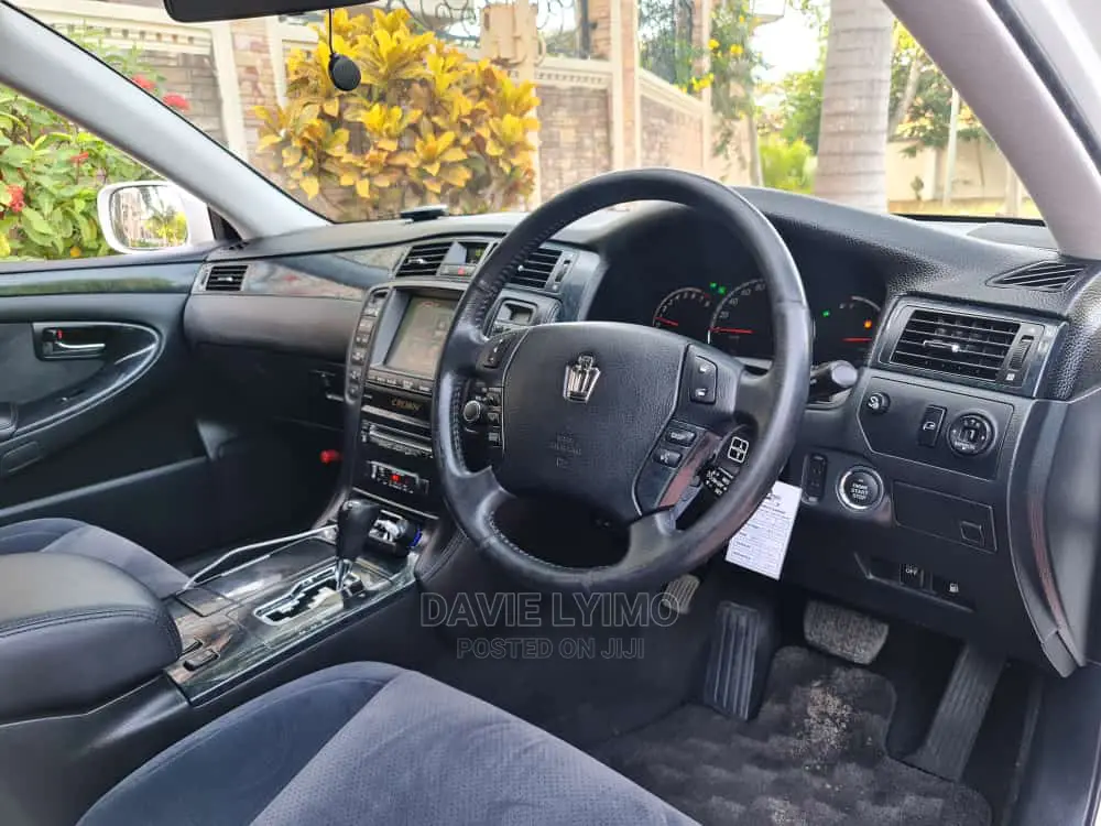 Toyota Crown 2003 Pearl