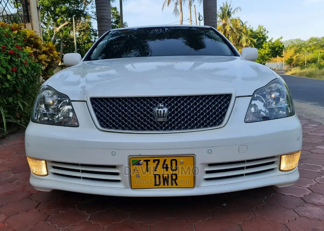 Toyota Crown 2003 Pearl