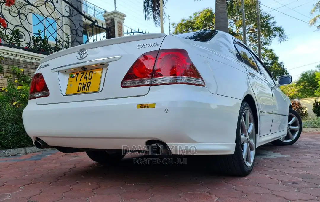 Toyota Crown 2003 Pearl