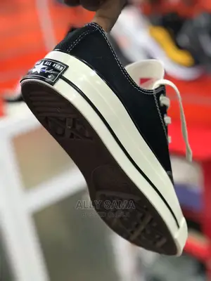 Converse Black White