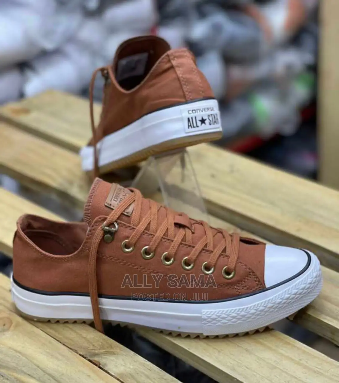 Converse Brown