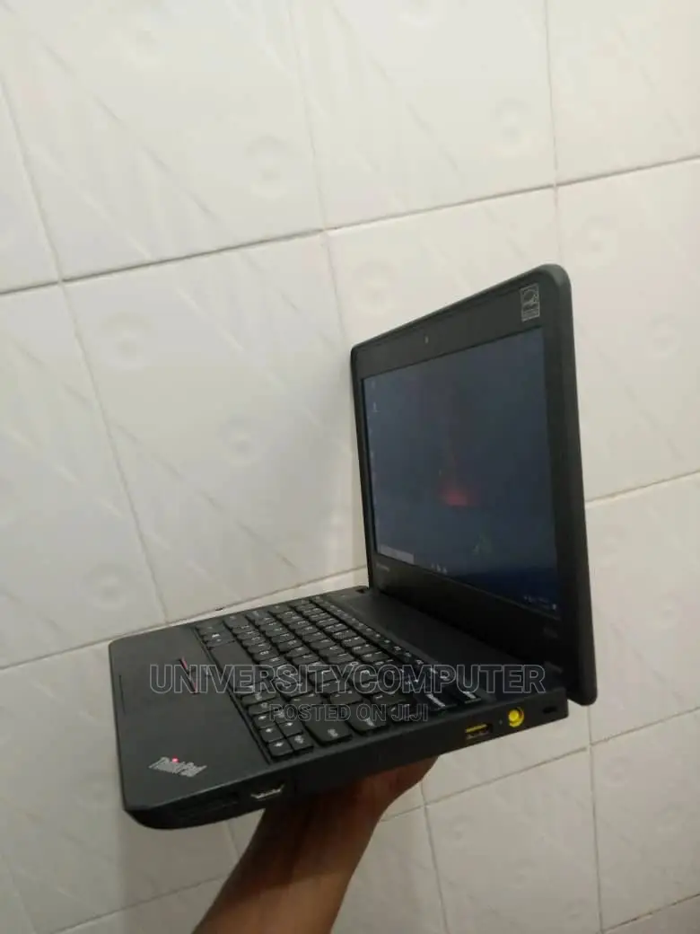 Laptop Lenovo ThinkPad X131e 4GB AMD HDD 320GB