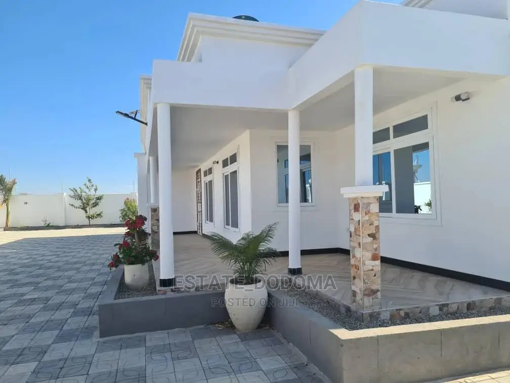 Furnished 5bdrm Townhouse/Terrace in Ihumwa Dodoma for sale