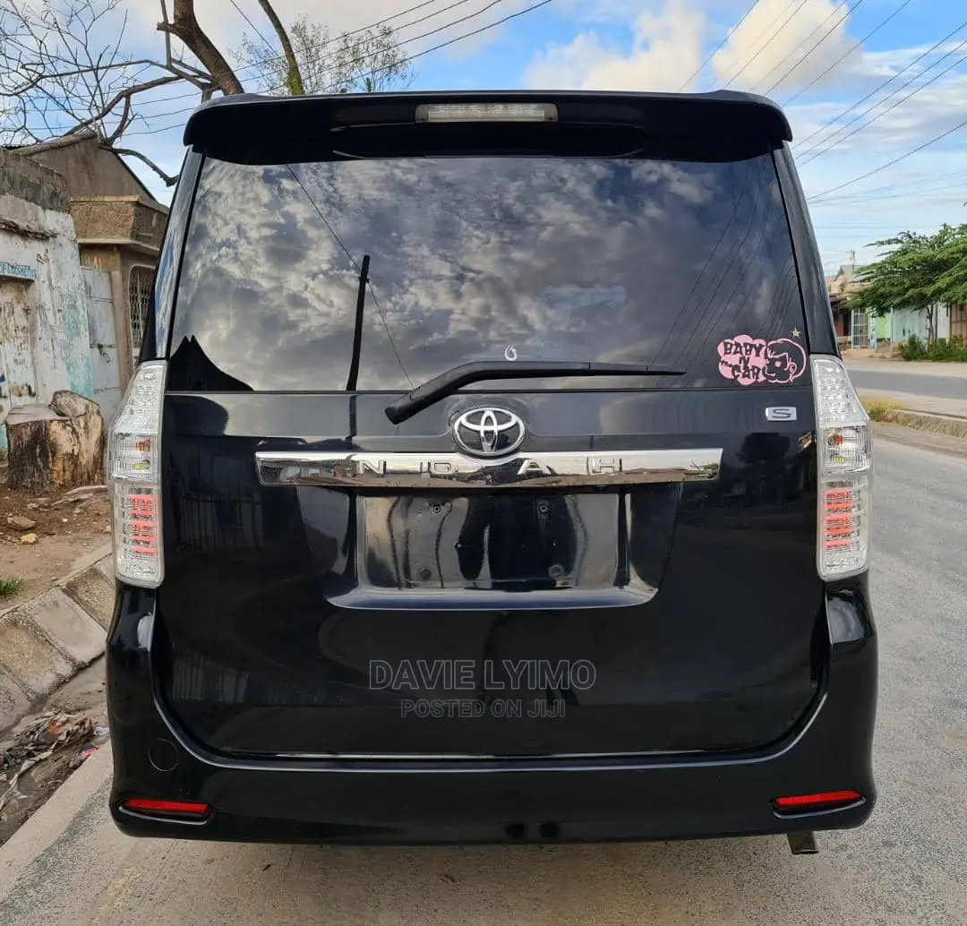Toyota Noah 2008 Black