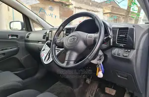 Toyota Wish 2005 Blue