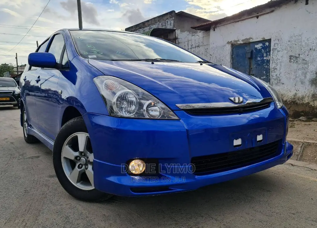 Toyota Wish 2005 Blue