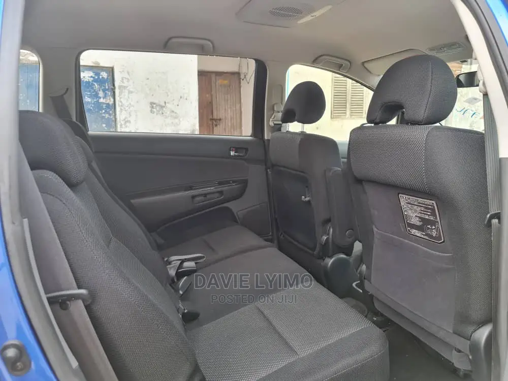 Toyota Wish 2005 Blue