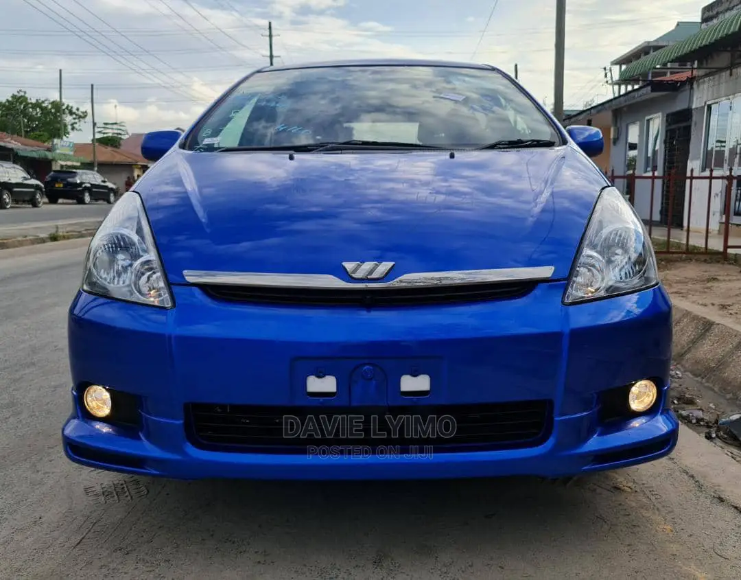 Toyota Wish 2005 Blue