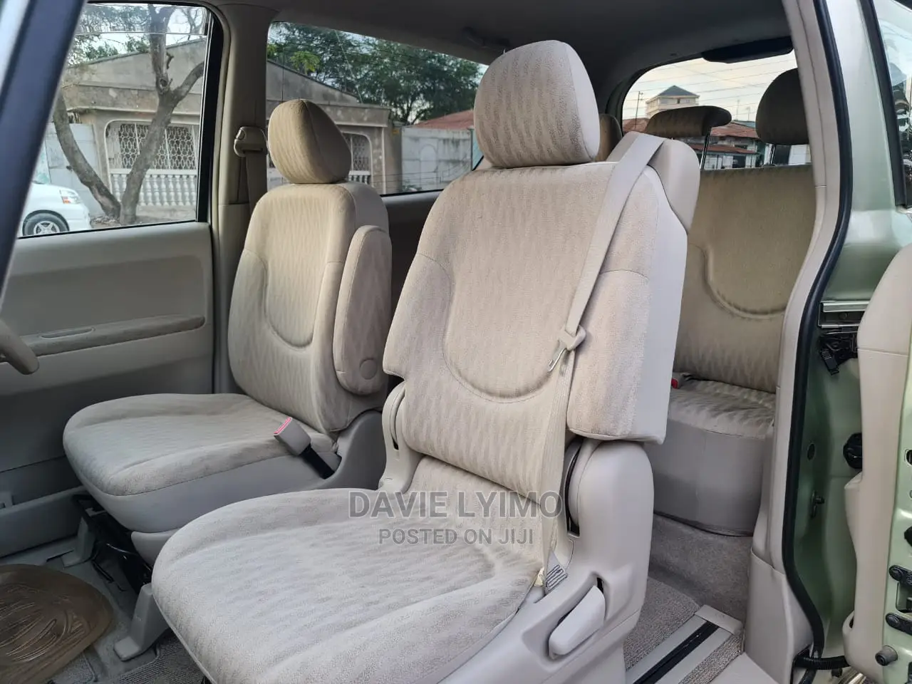 Toyota Porte 2009 Green