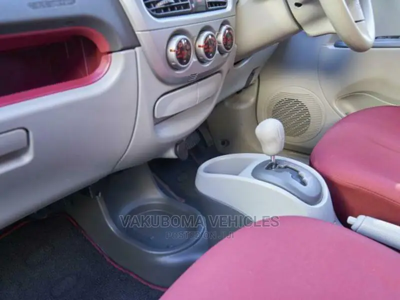 Mitsubishi Minica 2007 Silver