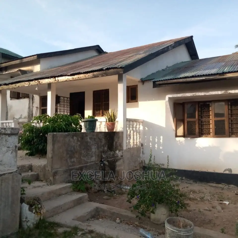 4bdrm House in , Kimara for sale
