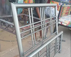 Kitanda Simple Chuma Imara Sana