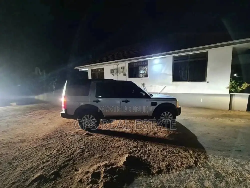 Land Rover Discovery 2003 Gray