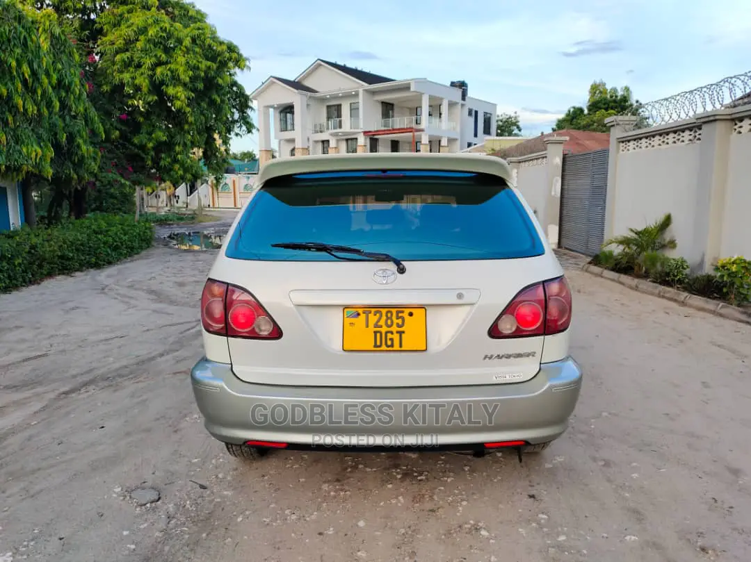 Toyota Harrier 1999 Silver