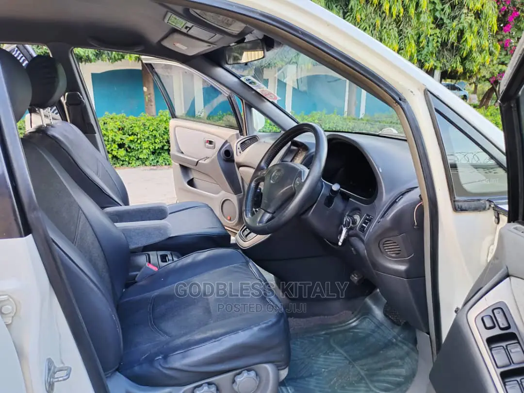 Toyota Harrier 1999 Silver