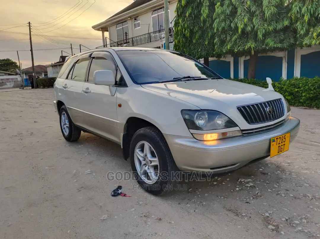 Toyota Harrier 1999 Silver