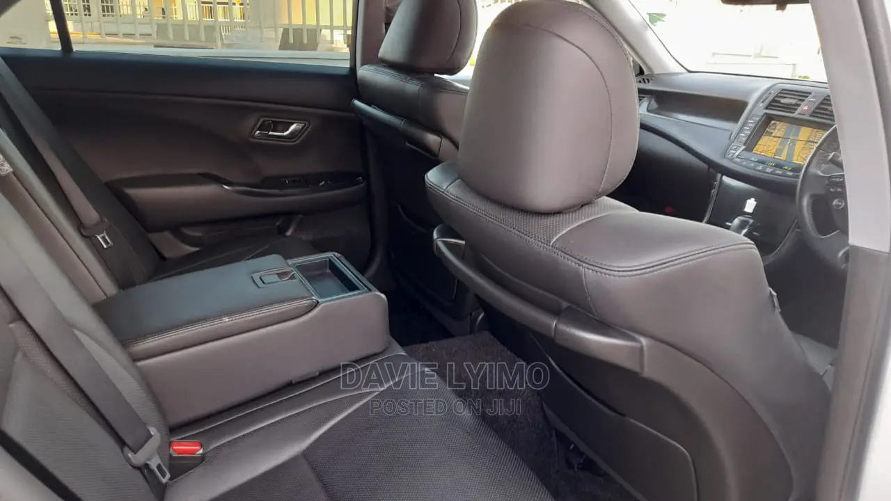Toyota Crown 2008 Pearl