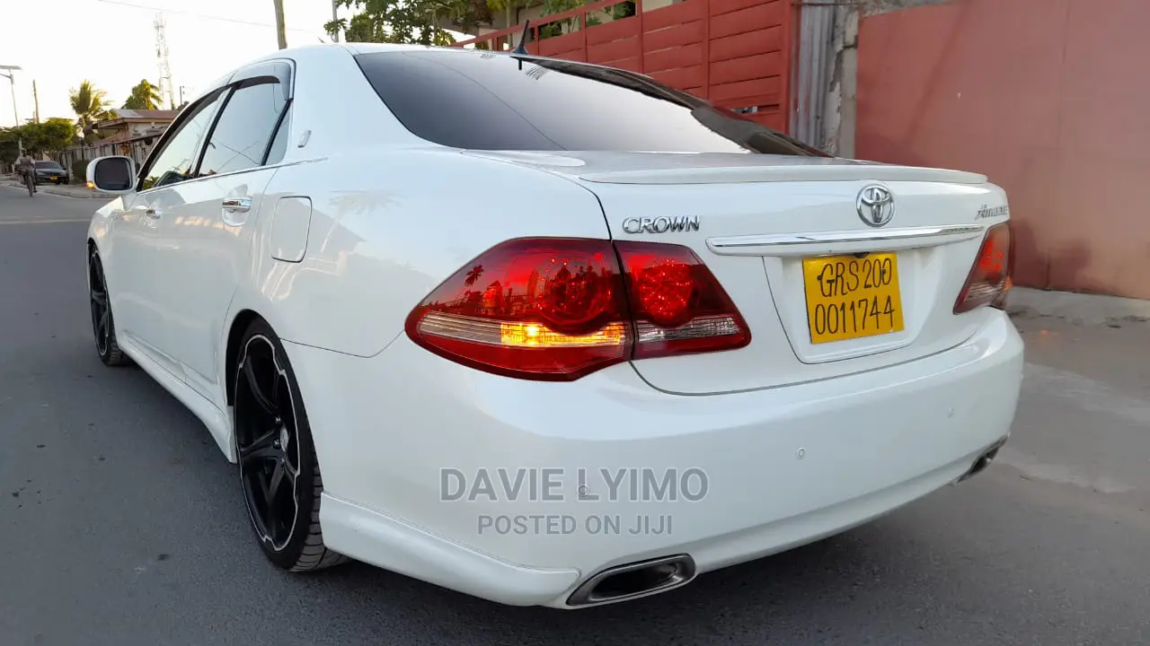 Toyota Crown 2008 Pearl