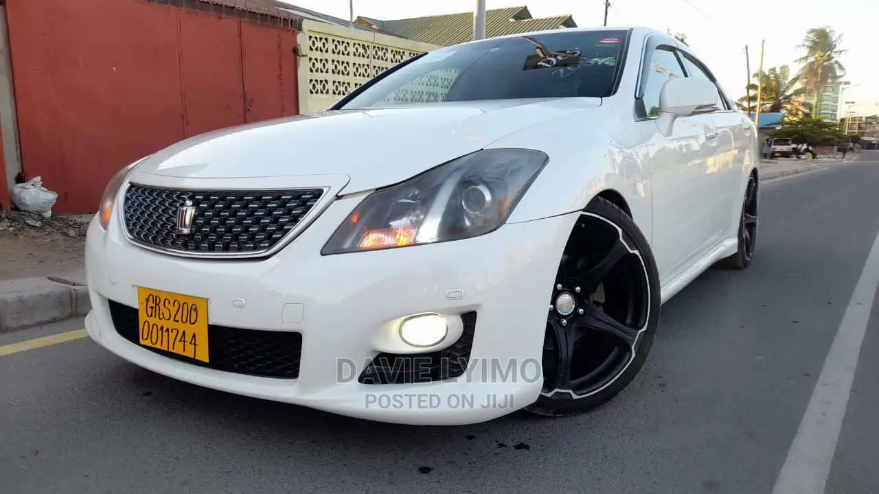 Toyota Crown 2008 Pearl
