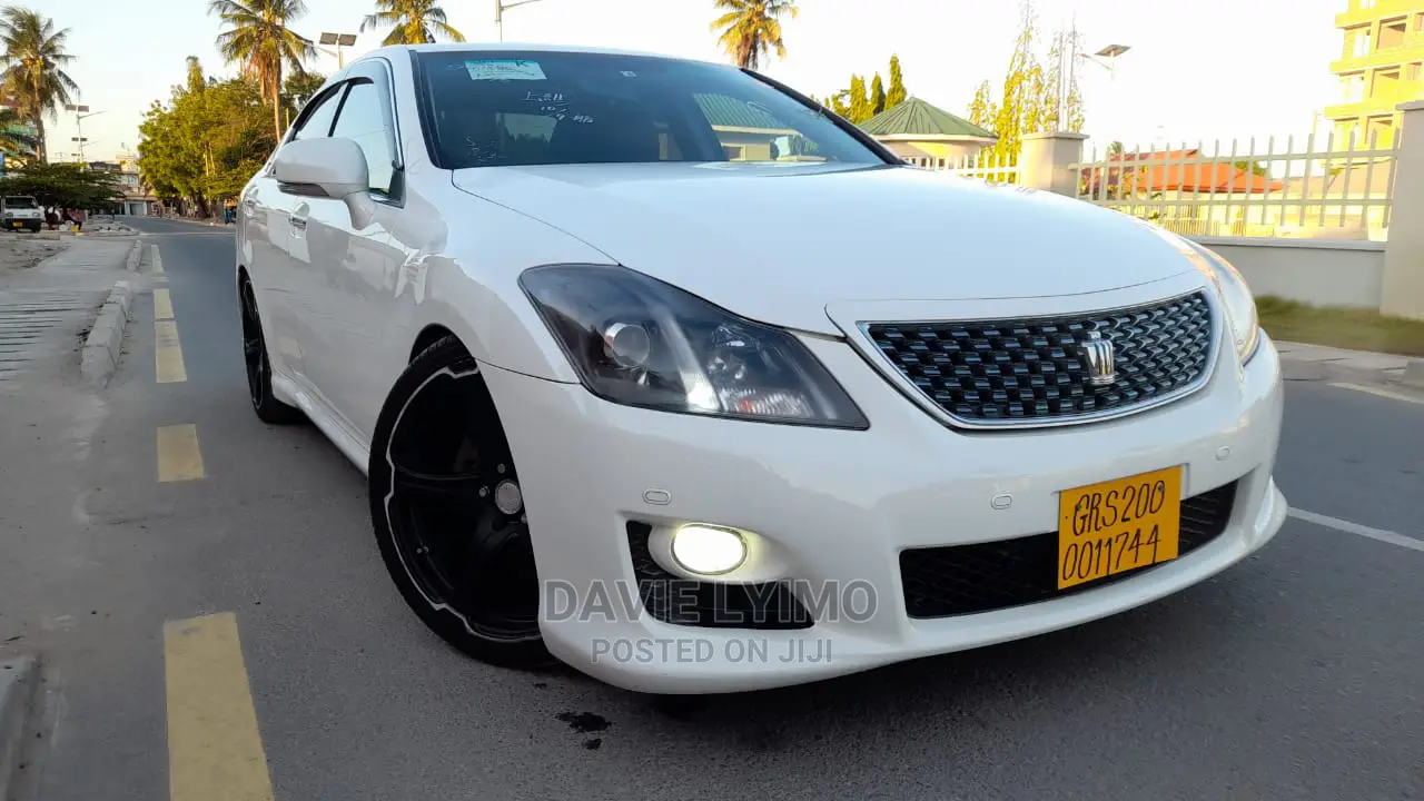 Toyota Crown 2008 Pearl