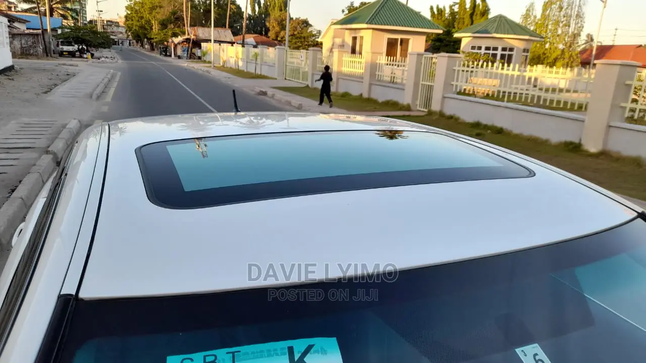 Toyota Crown 2008 Pearl