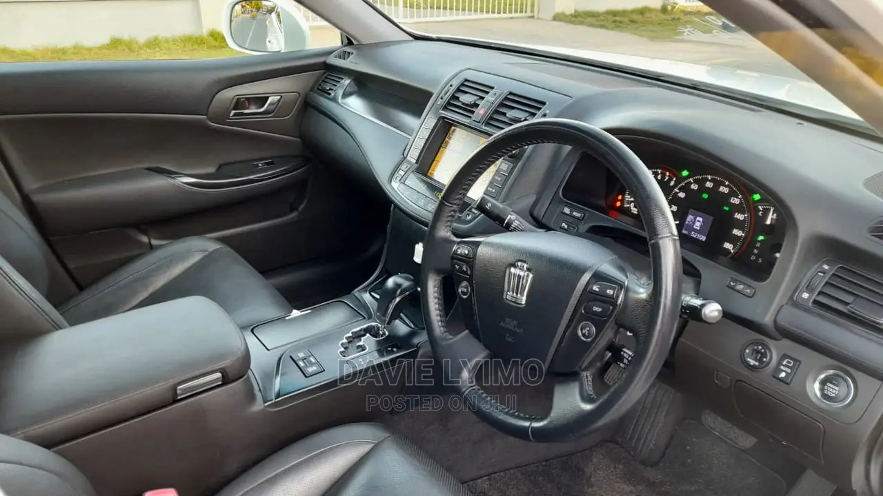 Toyota Crown 2008 Pearl