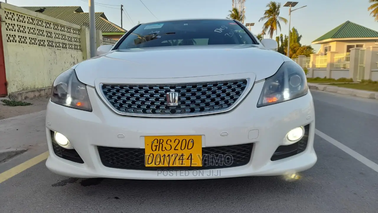 Toyota Crown 2008 Pearl