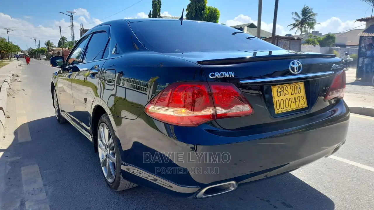 Toyota Crown 2008 Black