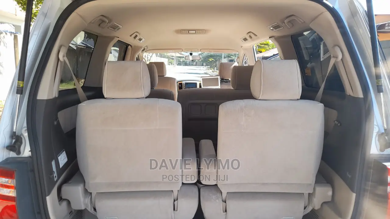 Toyota Alphard 2006 Silver