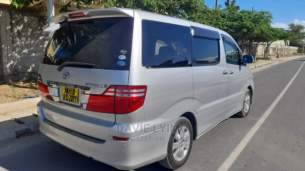 Toyota Alphard 2006 Silver