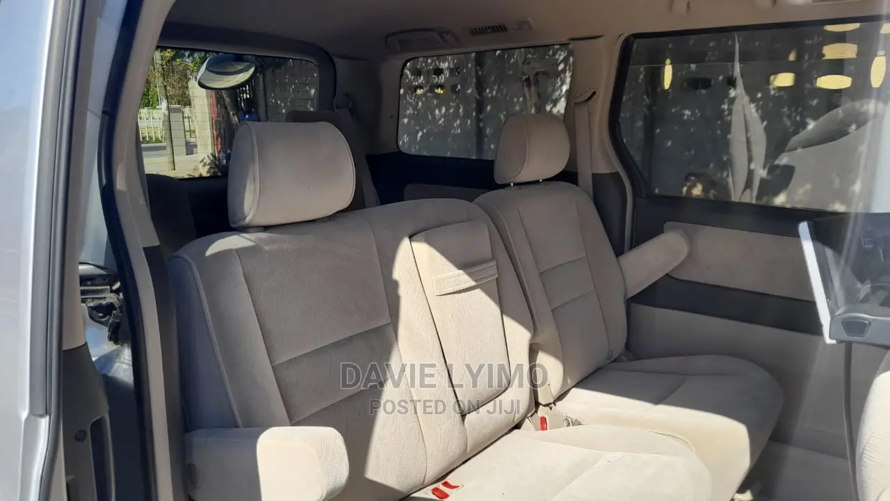 Toyota Alphard 2006 Silver