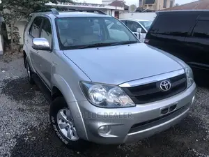 Toyota Fortuner 2008 2.5 D AWD Silver