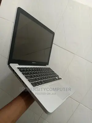 Photo - Laptop Apple MacBook Pro 2010 4GB Intel Core 2 Duo HDD 500GB