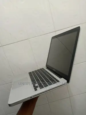 Photo - Laptop Apple MacBook Pro 4GB Intel Core 2 Duo HDD 500GB