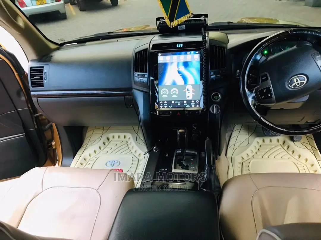 Toyota Land Cruiser 2008 Gold