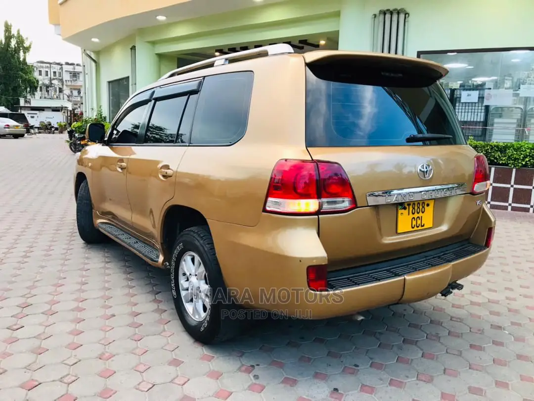 Toyota Land Cruiser 2008 Gold